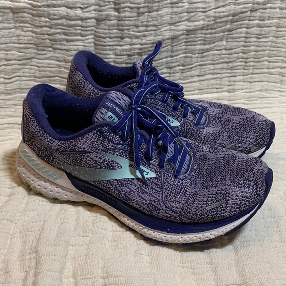 BROOKS TENNIS SHOES - Picture 3 of 7